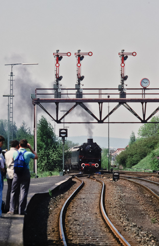 http://images.bahnstaben.de/HiFo/00011_1988 - 150 Jahre Braunschweigische Staatsbahn/3730393865643461.jpg